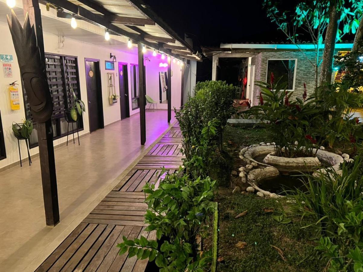 Hotel Madreselva Leticia Dış mekan fotoğraf